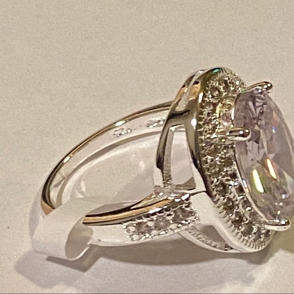 silver toned oval stone ring - Picture 4 of 4